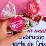 8 Plaquinhas + 2 mimos celebração